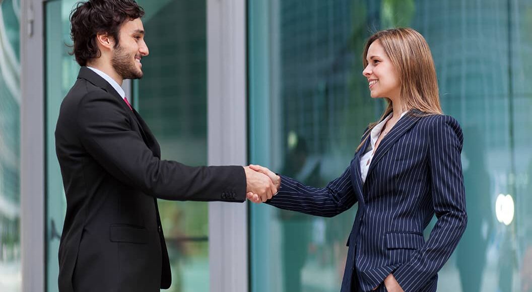 Musteriyle-İlk-Temas-Dogru-Soruyu-Sormanin-Gucu-photo