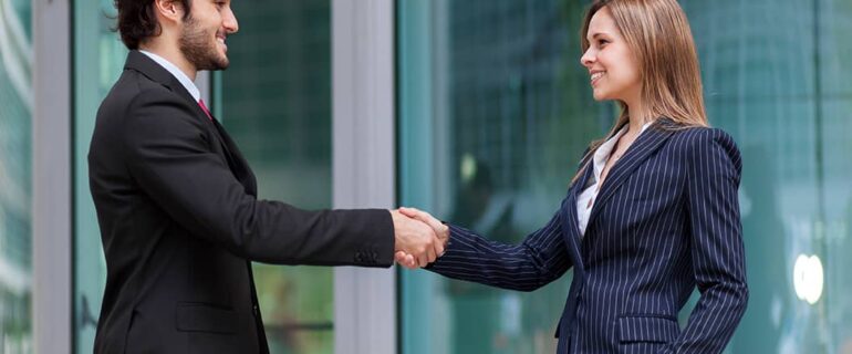 Musteriyle-İlk-Temas-Dogru-Soruyu-Sormanin-Gucu-photo